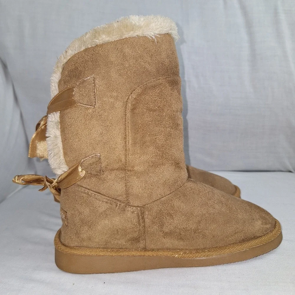 Cottagecore Fairycore Northside Tan Size 3 Girls Faux Suede Fur Lined Boots